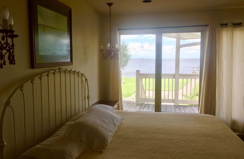 Lakeview Jefferson County Cabin | Sabine Lake Lodge; Waterfront on Sabine Lake