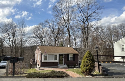 Lake Hopatcong House | Sachem: Living on Lake Time.