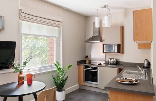 Bristol City Centre Apartment | SACO Bristol- West India House