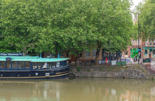 Bristol City Centre Apartment | SACO Bristol West India House