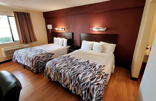 Sacramento Hotel | Sacramento Inn & Suites