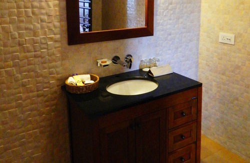 Amritsar Hotel | Sadda Pind