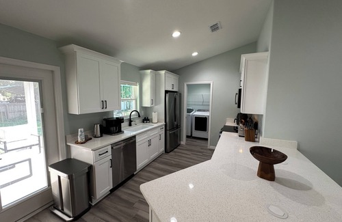 Fellowship House | Saddle Oak Retreat; pet-friendly near WEC and more