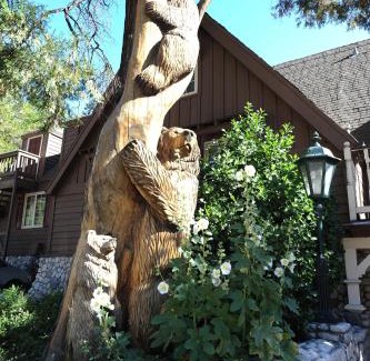Lake Arrowhead Hotel | Saddleback Inn at Lake Arrowhead