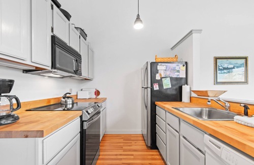 Rangeley Condo | Saddleback - Rock Pond Condo 43 - ski in/out, pet friendly!