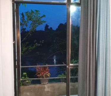 Kandy Apartment | Sadhara River View Lodge
