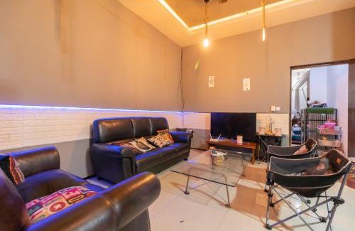 Jaka Sampurna Hotel | Safaraz Garden near Galaxy Bekasi Mitra RedDoorz