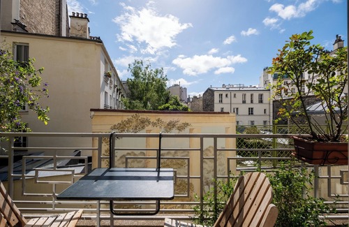 Passy Apartment | Safari Glade, by Veeve