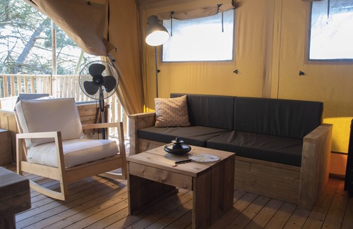Caldas da Rainha Cabin | Safari Glamping lodge on top of a hill with splendid valley view.