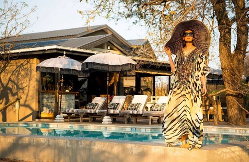 Hoedspruit Cabin | Safari Moon Luxury Bush Lodge - Where Tom Cruise did stay in South Africa!