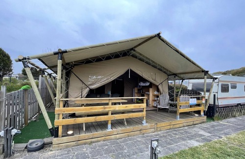 IJmuiden Ski Chalet | Safaritent IJmuiden aan Zee