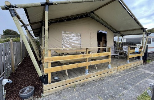 IJmuiden Ski Chalet | Safaritent IJmuiden aan Zee