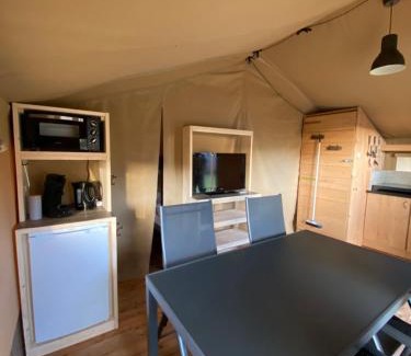 Nistelrode Other | Safaritent met privé sanitair