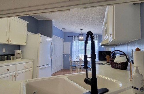 Fussels Corner House | Safe 55+ Golf community with many amenities. Close to work, shopping and dining