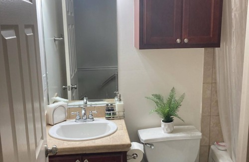 Metairie Condo | SAFE & CENTRALLY LOCATED 2Bed/1Ba 9 mins to Hospitals/French Quarter/Superdome