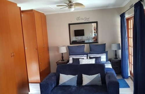 Centurion Apartment | Safe, comfortable self-catering accommodation Apartment in a Security Estate