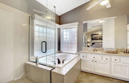 Canyon Gate House | Safe neighborhood private entrance Private bath RM