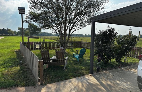 Gardner Apartment | Safe, secure and secluded 2-bedroom apartment outside city limits of Alexandria.