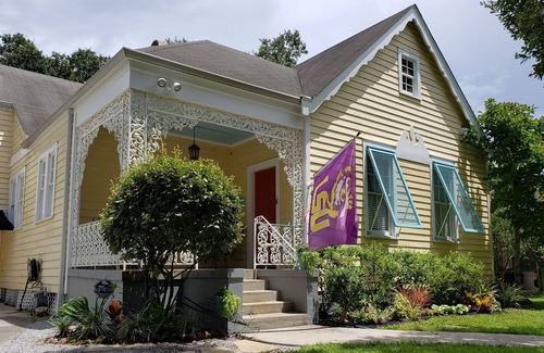 Gentilly Terrace House | Safe, Spacious, Parking, 3200 sq ft, 5 bedr, 4 baths, 7 beds