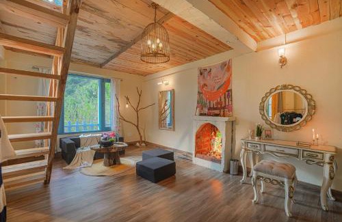 Banjar Villa | SaffronStays Fairytale Villa - 3 bedroom villa in orchards and access to the river