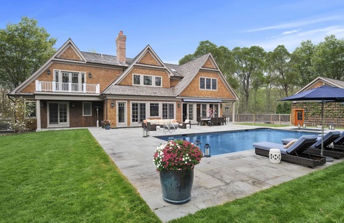 Noyack House | Sag harbor/Bridgehampton High End Furniture House 5 bed/7ba w POOL very private