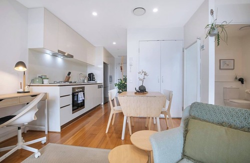 Fortitude Valley Apartment | Sage Bloom Elegant Newstead Stay with Shared Pool