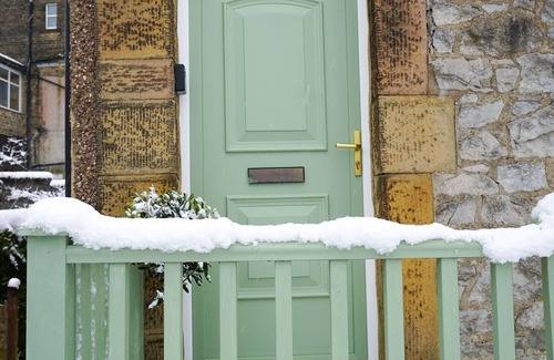 Buxton Cottage | Sage Cottage: Homely, Cosy Cottage with Log Burner