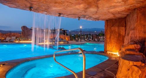 Moab South Valley House | Sage Creek E3 in Moab with Private Hot Tub and Community Pool
