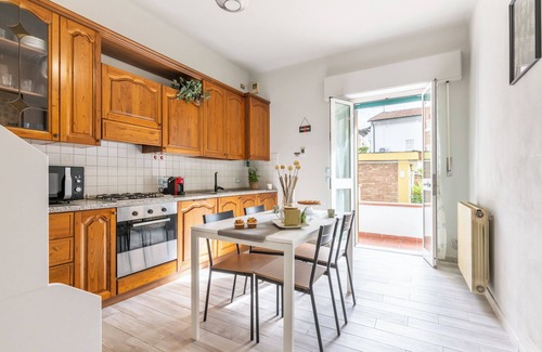 Pisa City Centre Apartment | Sage&Rosemary Home - with Garden by Pleiades Home