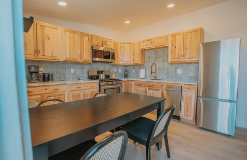 South Broadway Apartment | "Sage Suite" @ ArnoTriplex! Hot Tub+Pet Friendly!
