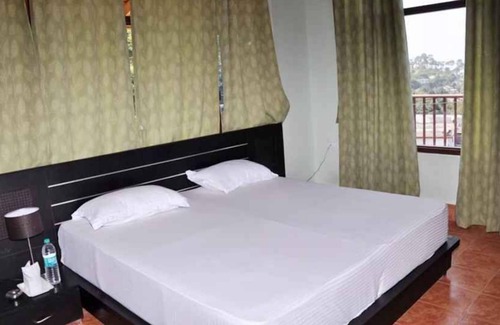 Turkaura Hotel | Sahaj Hotel