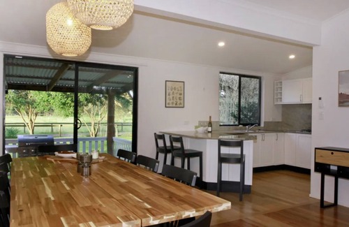 Anna Bay House | Sahara Trails 'House' - WiFi, Air Conditioning, Horse Riding and much more !