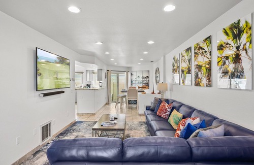 Crown Point House | Sail Bay Dream | Rooftop Patio, Bay Views, AC, Garage, Pinball, Paddle Boards + Bikes