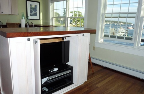 Boothbay Harbor Apartment | Sail Loft - Upscale Oceanfront on a Pier! Downtown Boothbay Harbor!