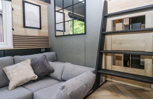 Keswick House | Sail Luxury Family Pod
