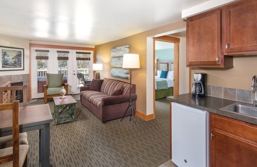 Deer Harbor Resort | Sail on in and Relax !