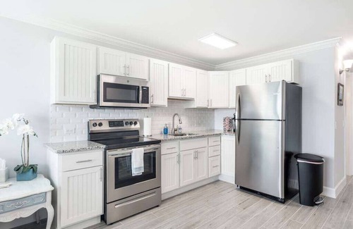 Stuart Apartment | Sailfish Suites 1 - Waterfront & pet friendly!