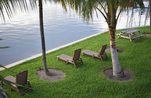 Stuart Apartment | Sailfish Suites 2 - pet friendly & waterfront!