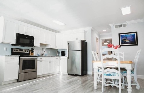 Stuart Apartment | Sailfish Suites 7 - Waterfront Lodging