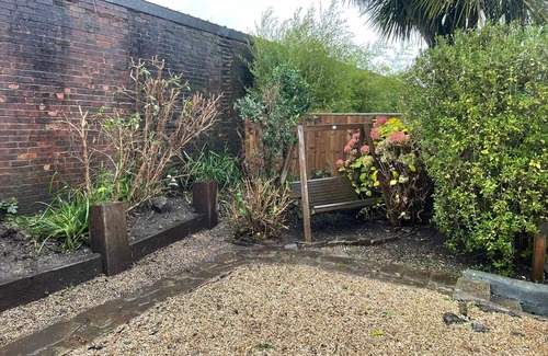 New Forest District Cottage | Sailmaker's Cottage - Lymington Town Centre