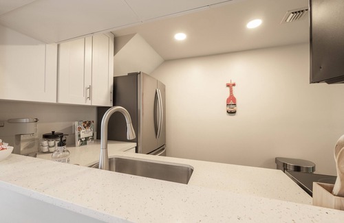Old Town Condo | Sailor's Sanctuary - A Renovated Condo in Old Town
