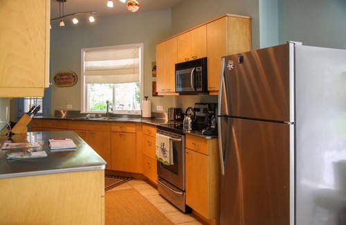 Johns Island House | Sailors Rest: Pool & Sauna, Tropical Island Oasis, Fireplace, Kid-Friendly