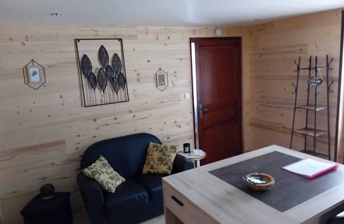 Saint-Antoine Apartment | SAINT ANTOINE, 5 min from Métabief resort, 10 min from Lac Saint Point.