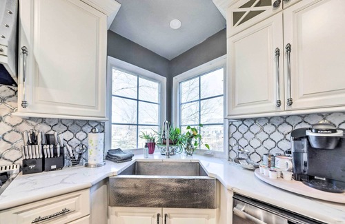 St. Charles House | Saint Charles House Near Historic Downtown!