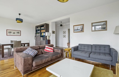 Saint-Cloud Apartment | Saint-Cloud Chic!