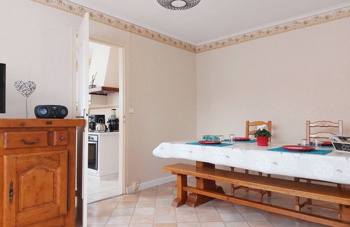 Cloyes-sur-le-Loir Cottage | Saint Lubin Cottage: Family Comfort and Local Charm