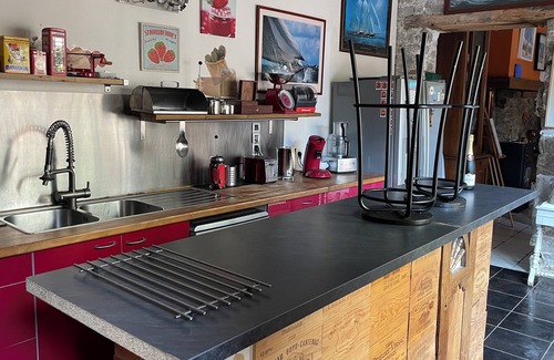 Saint-Servan House | SAINT MALO, NEAR SOLIDOR, QUIET 20-MINUTE WALK FROM INTRA MUROS