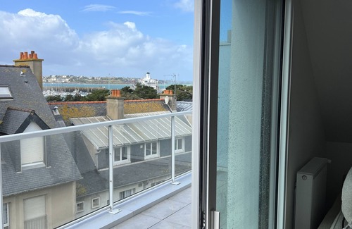 Saint-Servan Apartment | Saint Malo - New 2 Bedroom Apartment with Oceanview - Intra Muros and Beach