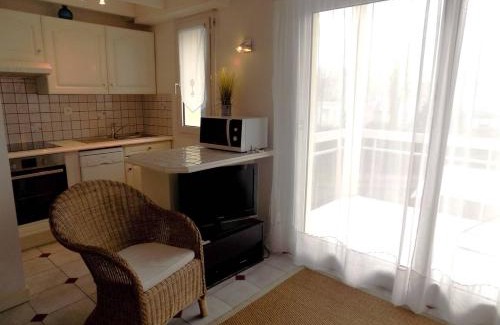 Saint-Palais-sur-Mer Apartment | Saint Palais sur Mer - BEL APPARTEMENT 5 min à pied de la PLAGE du BUREAU