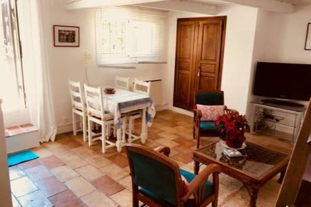 Saint-Paul-de-Vence Apartment | SAINT PAUL EN JARDIN